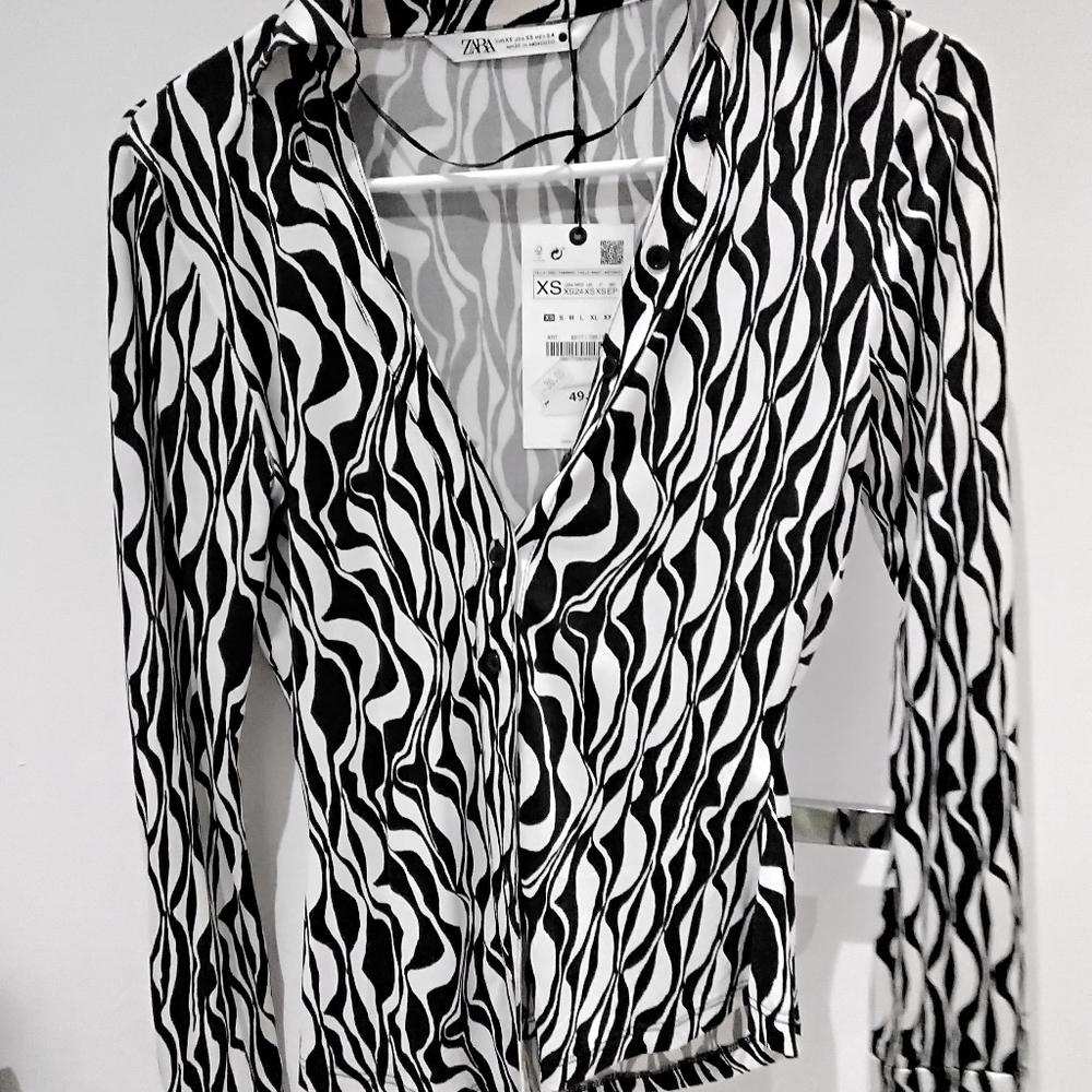 Zara - Picture 3 of 3